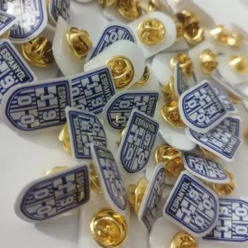 pins de resina personalizados