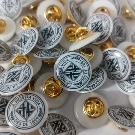 pins de resina personalizados