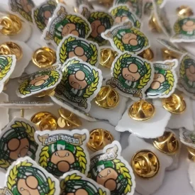 pins de resina personalizados
